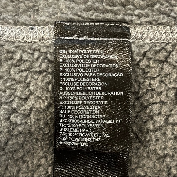 The North Face women’s crescent full zip jacket gray size XS - Picture 7 of 7